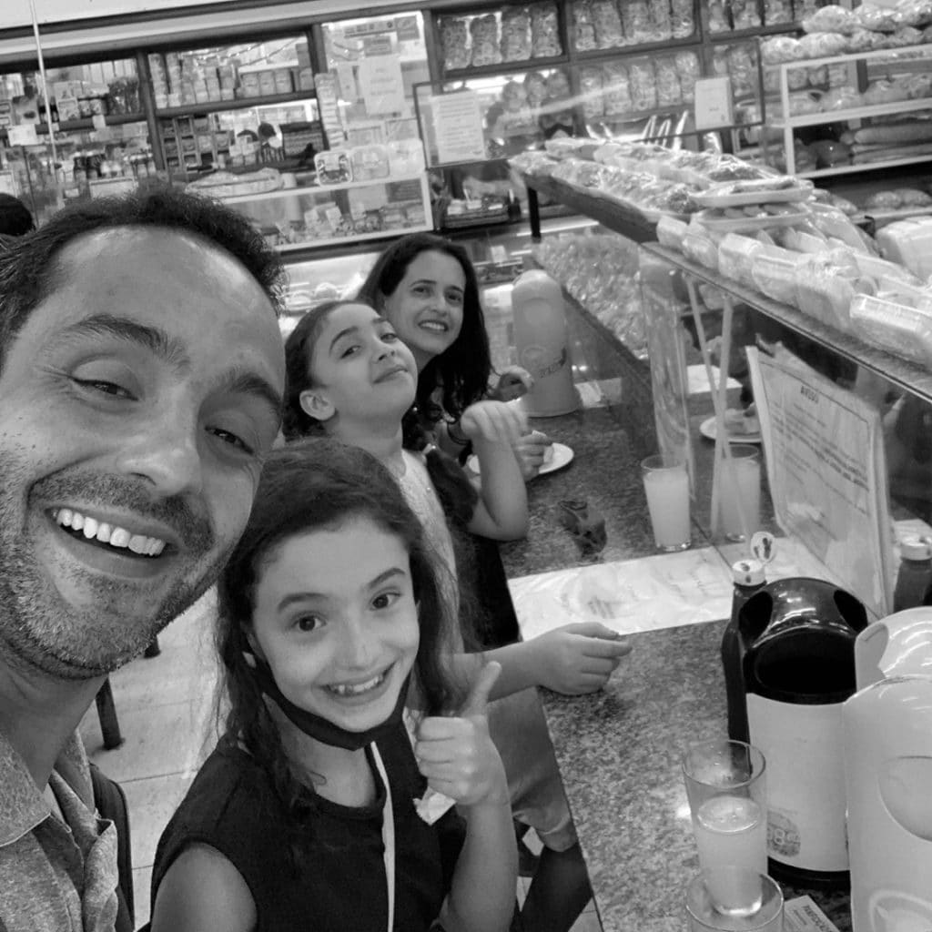 Lanche na padaria com a Maria