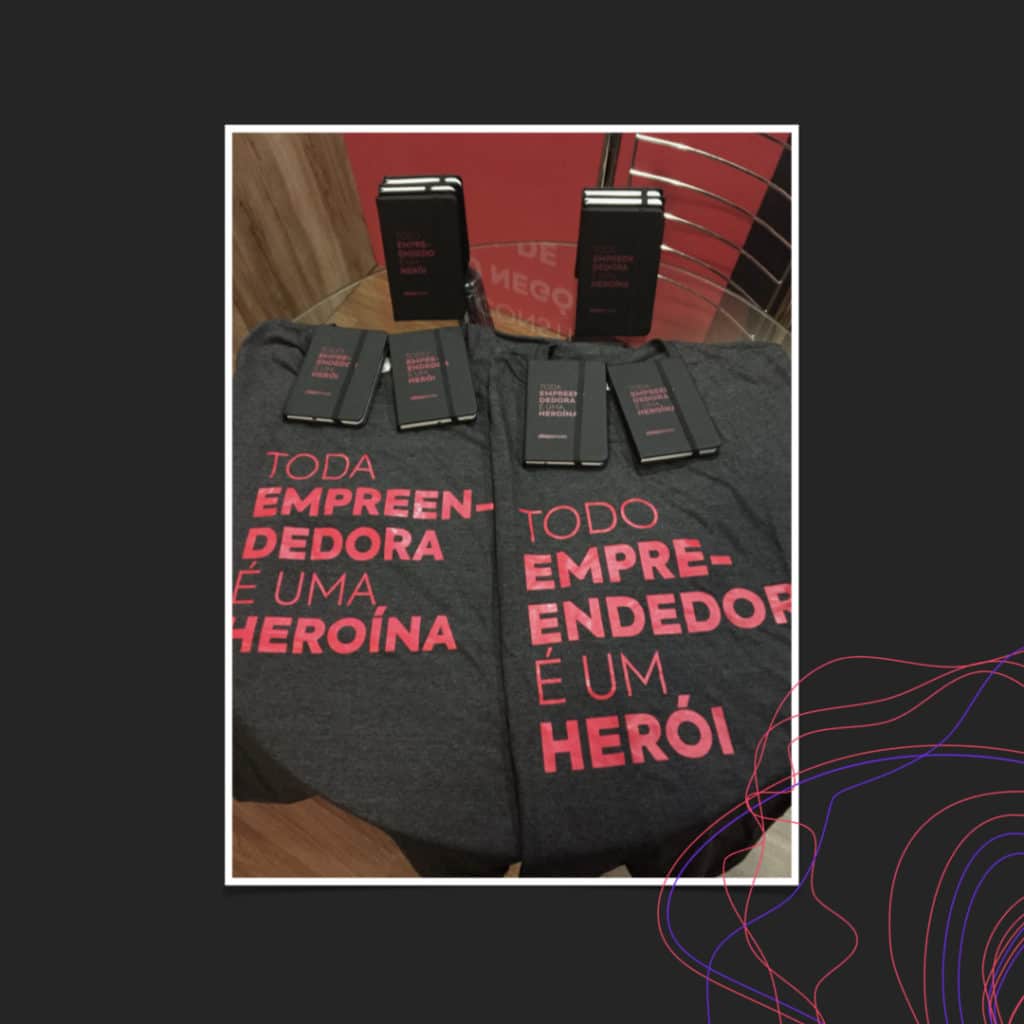 Camisa e caderno HeroSpark