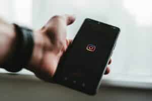 Leia mais sobre o artigo Descubra os melhores horários para postar no Instagram e aumente seu engajamento!